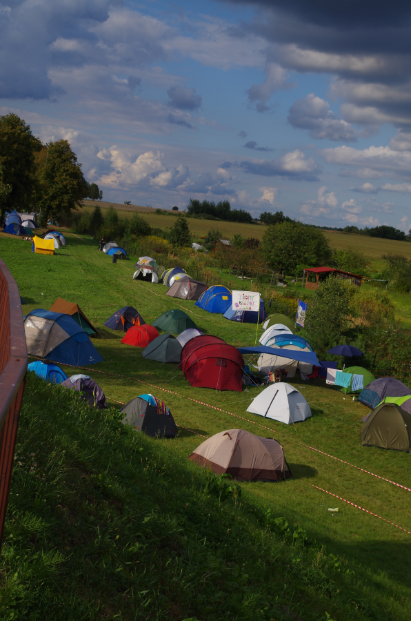 Cieszanów Rock Festiwal - pole namiotowe jeszcze pustawe