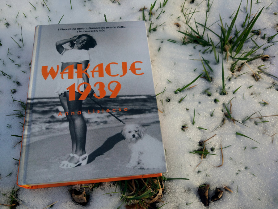 Wakacje 1939 - Okładka w zimowej odsłonie