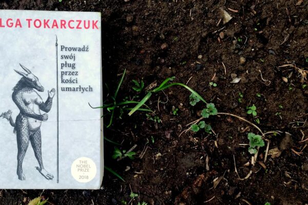 Prowadź Swój Pług Przez Kości Umarłych - okładeczka